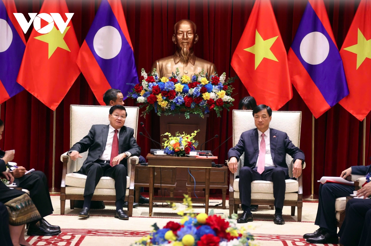 Lao Party leader works with Hanoi authorities